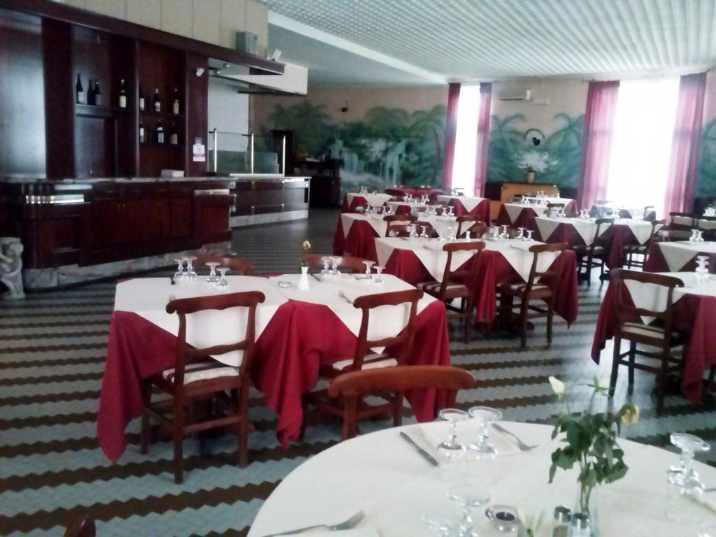 Hotel Cascata Pozzolo Formigaro Exterior photo
